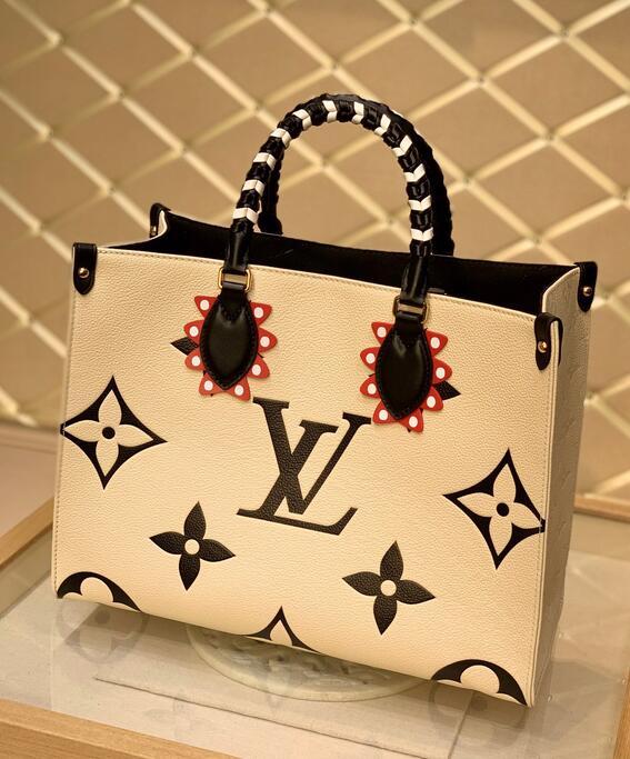 Anum Bags Detail