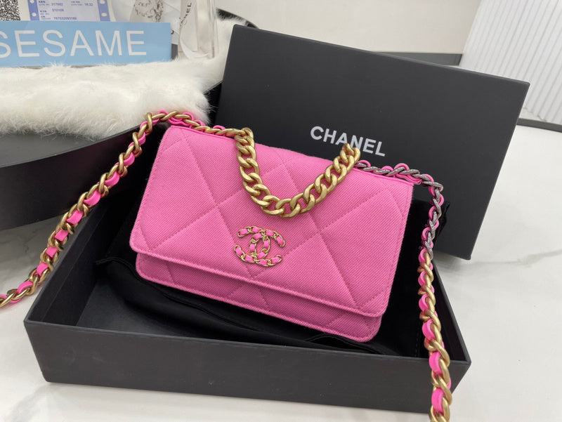 Anum Bags Detail