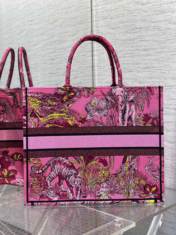 Anum Bags Detail