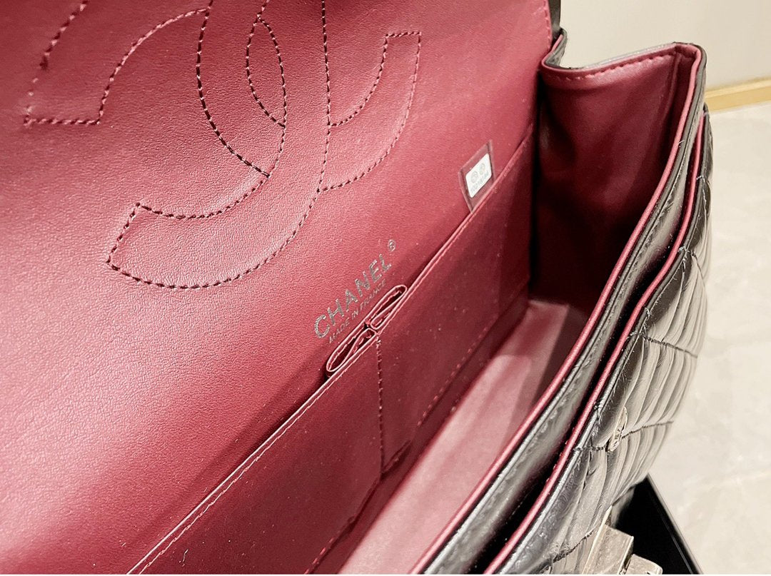 Anum Bags Detail