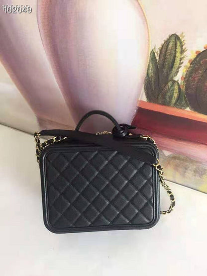 Anum Bags Detail