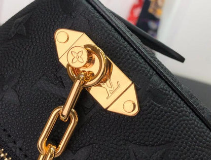 Anum Bags Detail