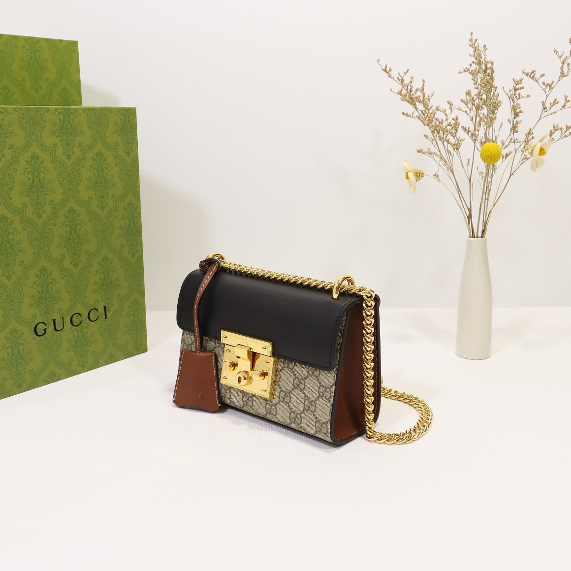 Anum Bags Detail