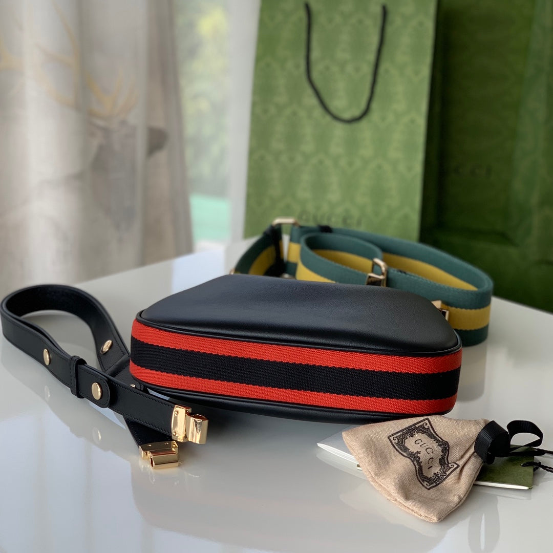 Anum Bags Detail