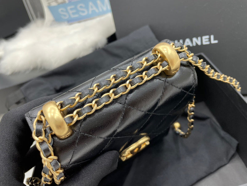 Anum Bags Detail