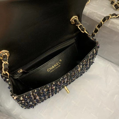 Anum Bags Detail