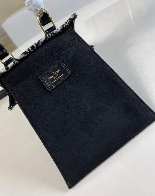 Anum Bags Detail