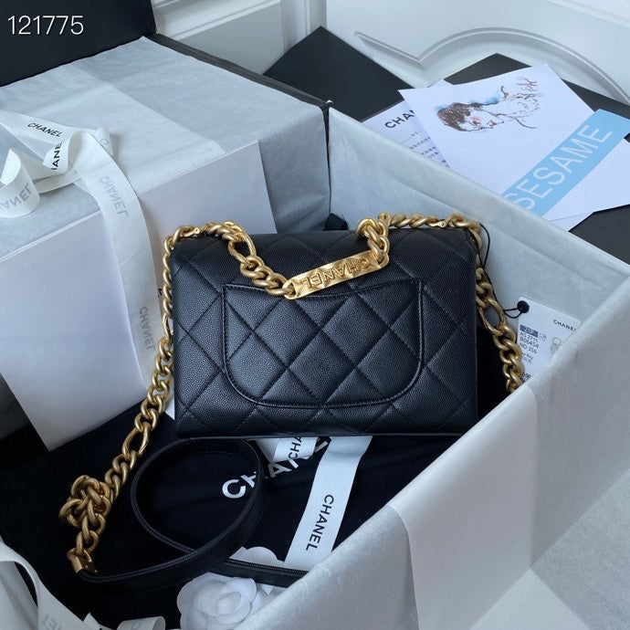 Anum Bags Detail