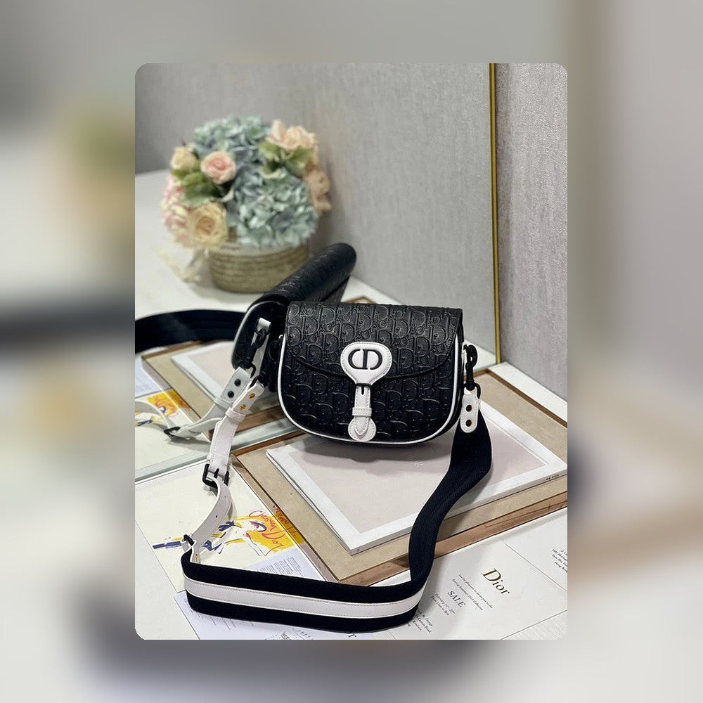 Anum Bags Detail