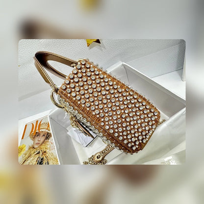 Anum Bags Detail