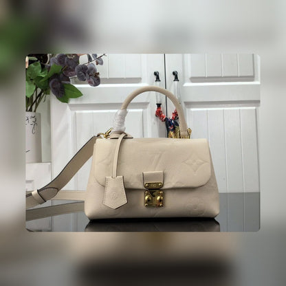 Anum Bags Detail