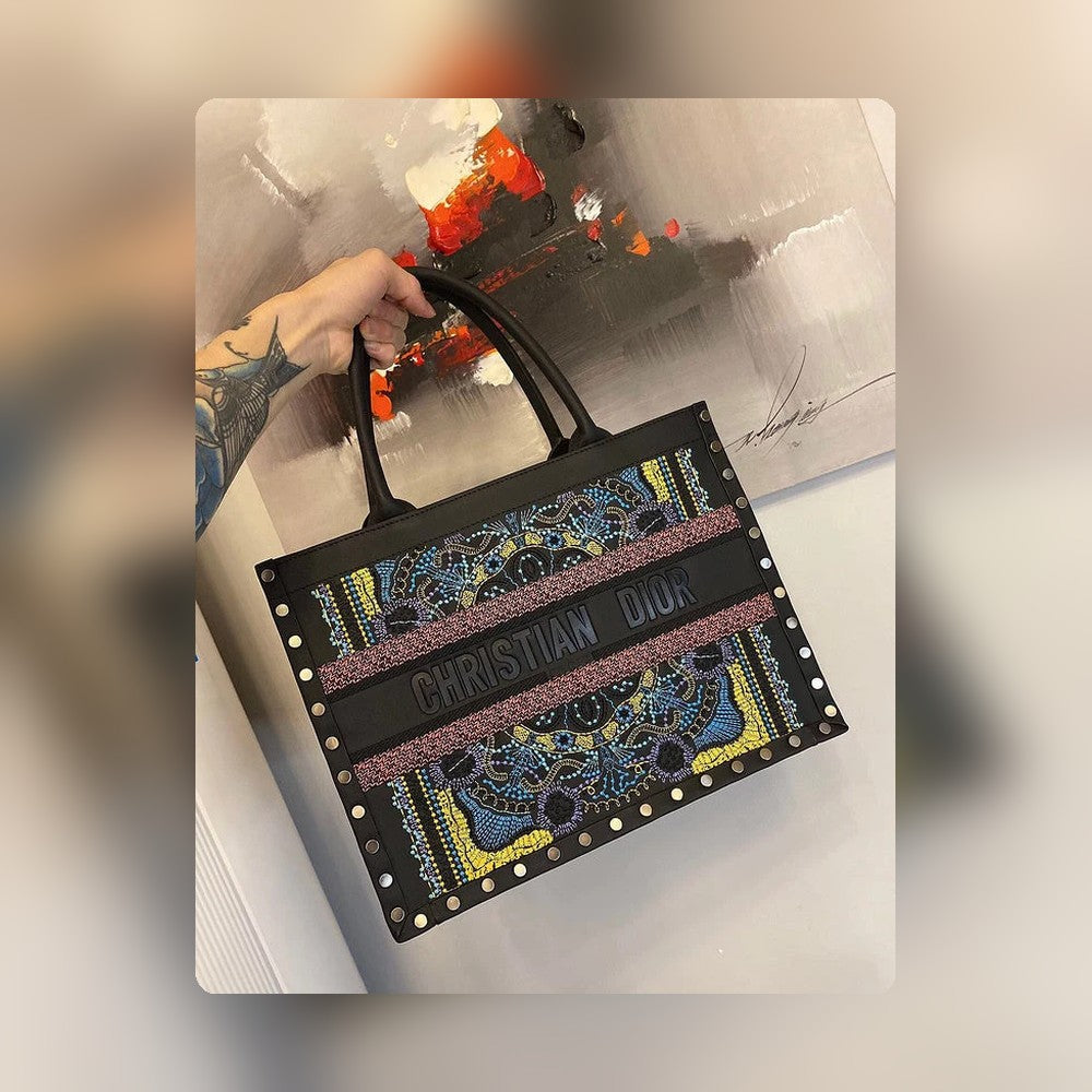 Anum Bags Detail