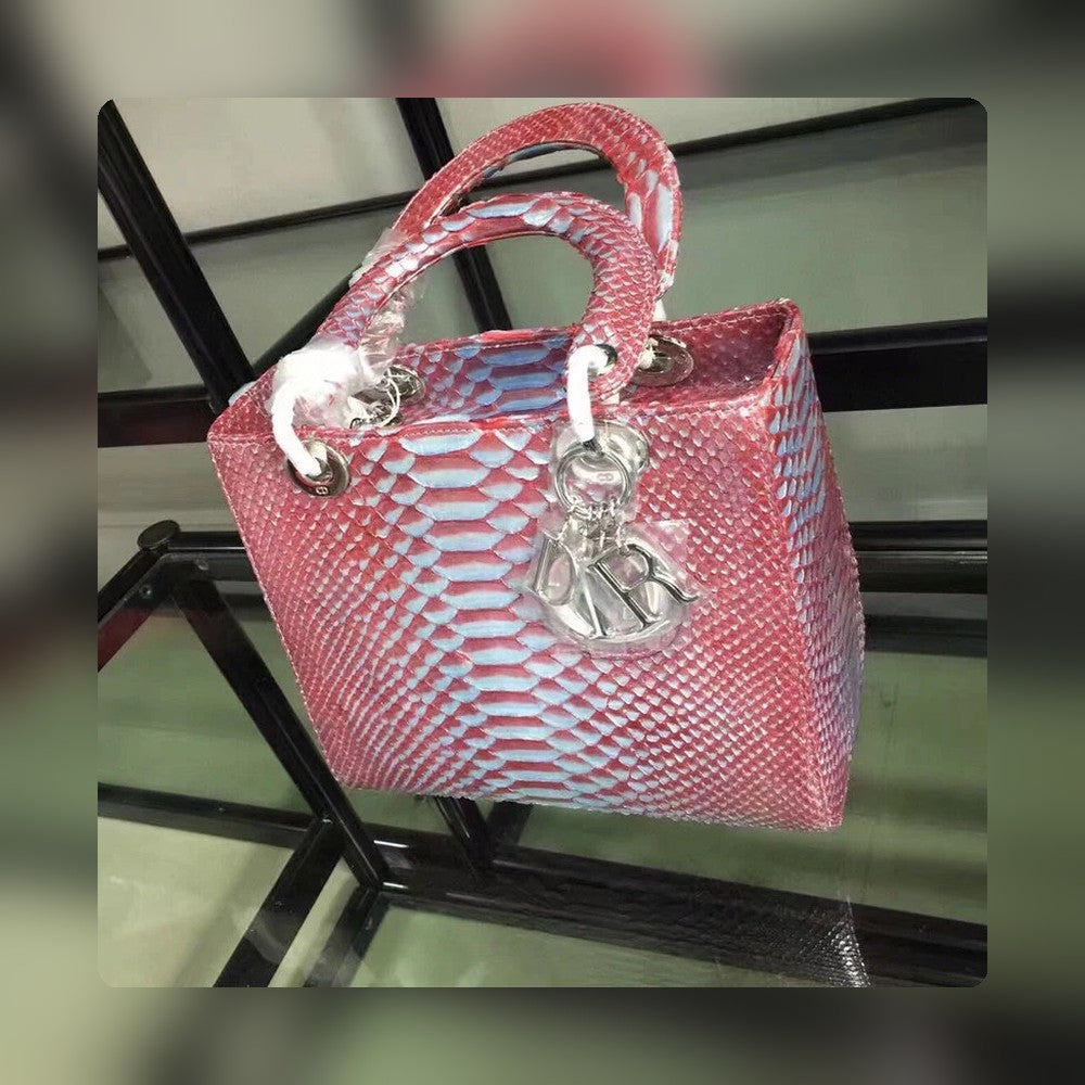 Anum Bags Detail