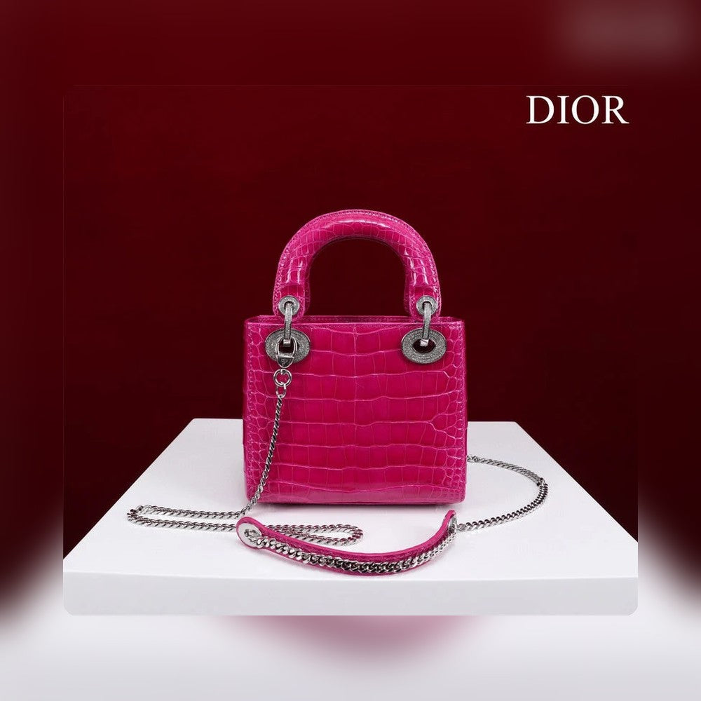 Anum Bags Detail