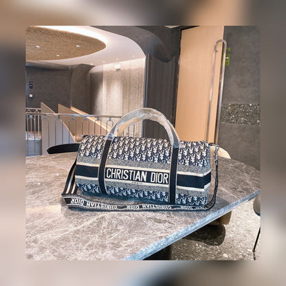 Anum Bags Detail