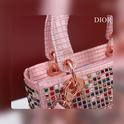 Anum Bags Detail