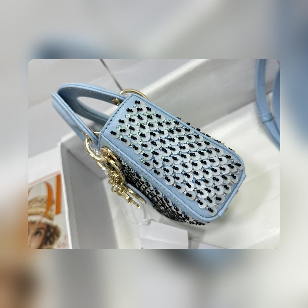 Anum Bags Detail