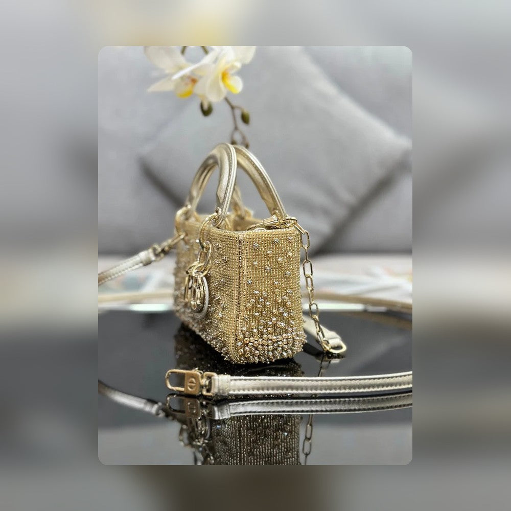 Anum Bags Detail