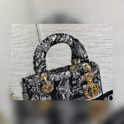 Anum Bags Detail