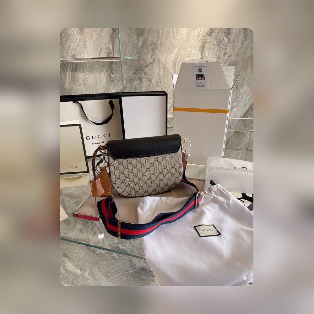 Anum Bags Detail