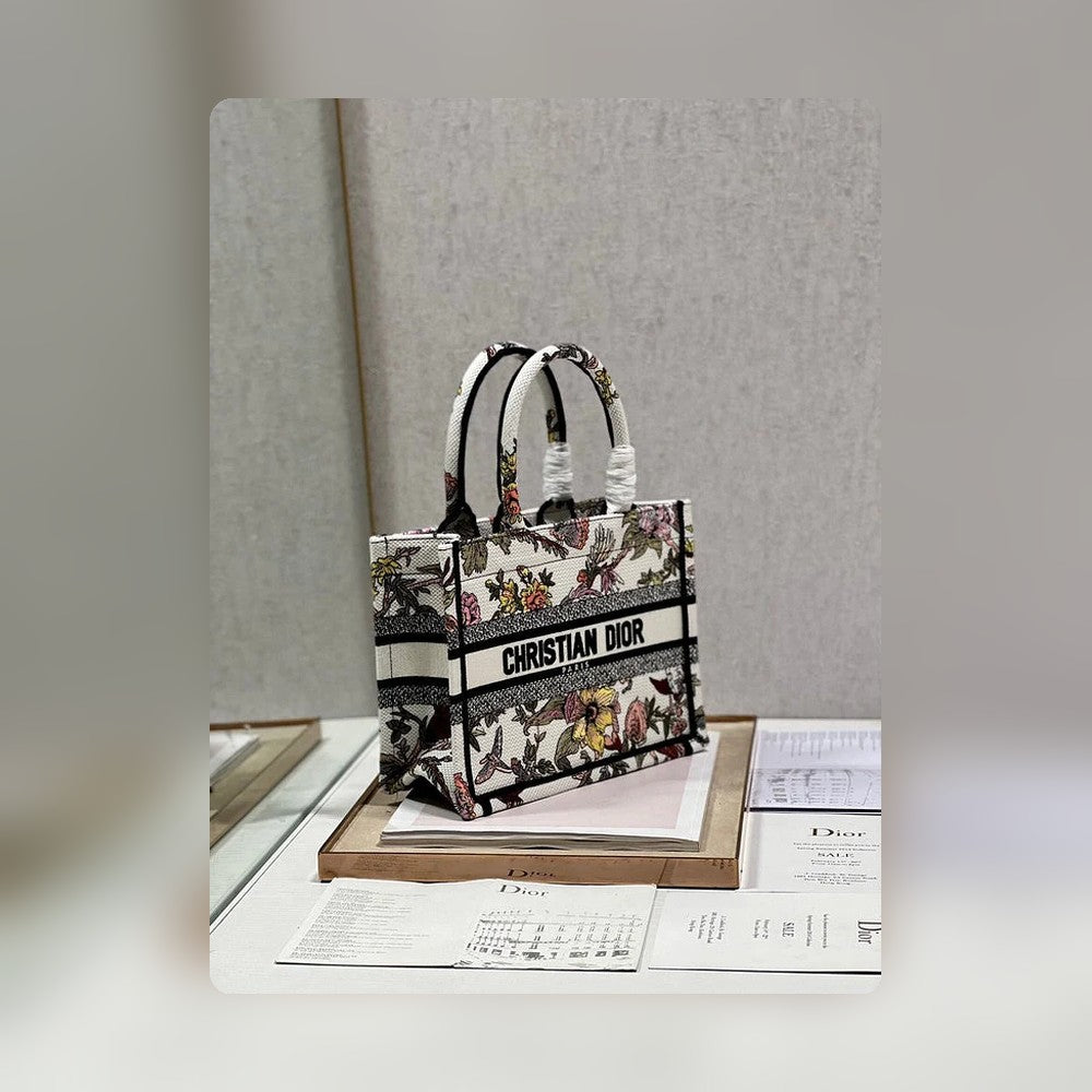 Anum Bags Detail