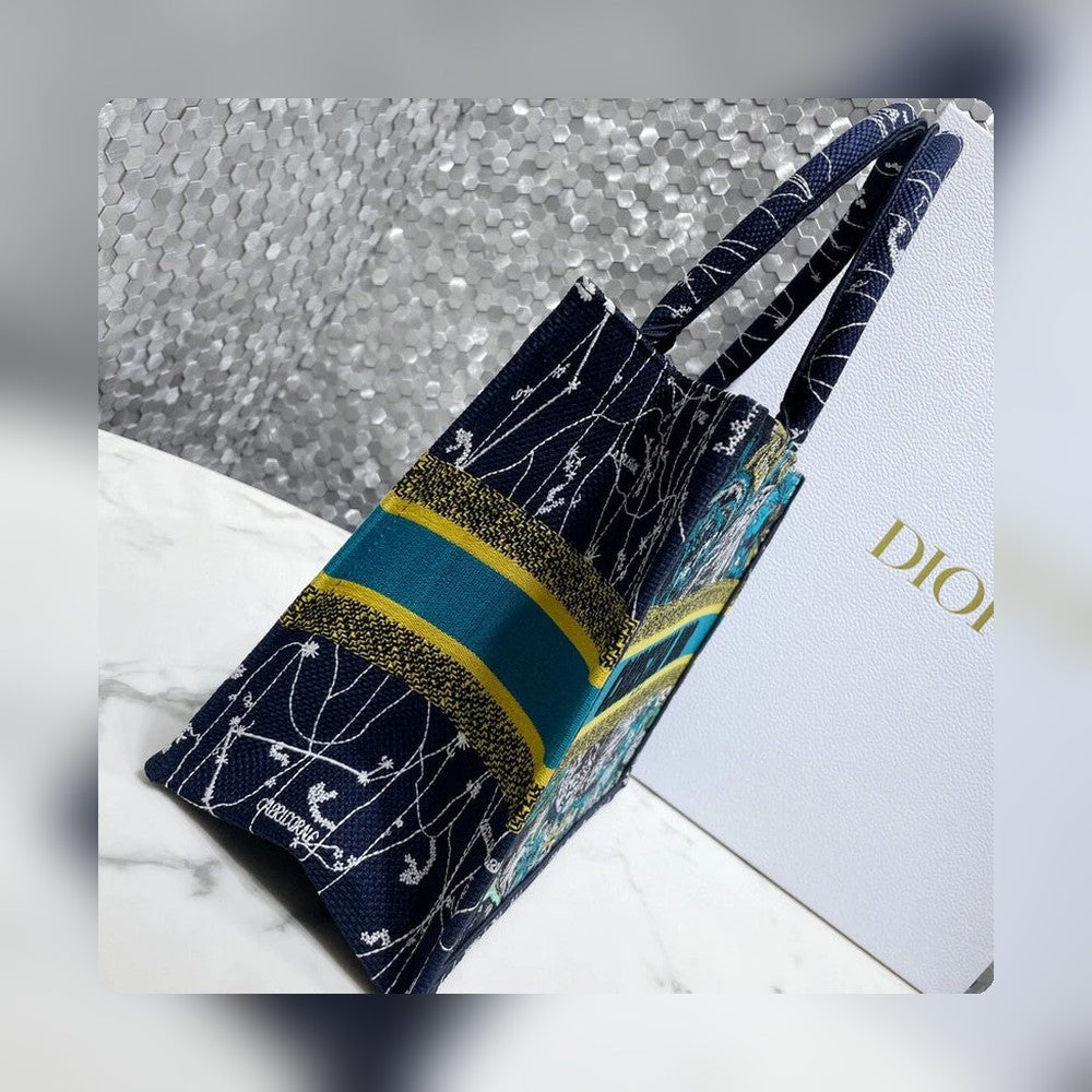 Anum Bags Detail