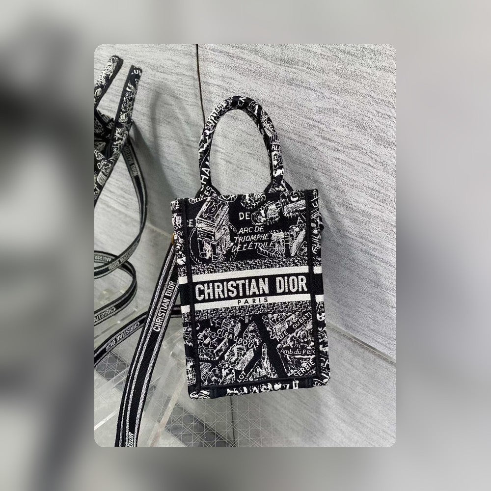 Anum Bags Detail