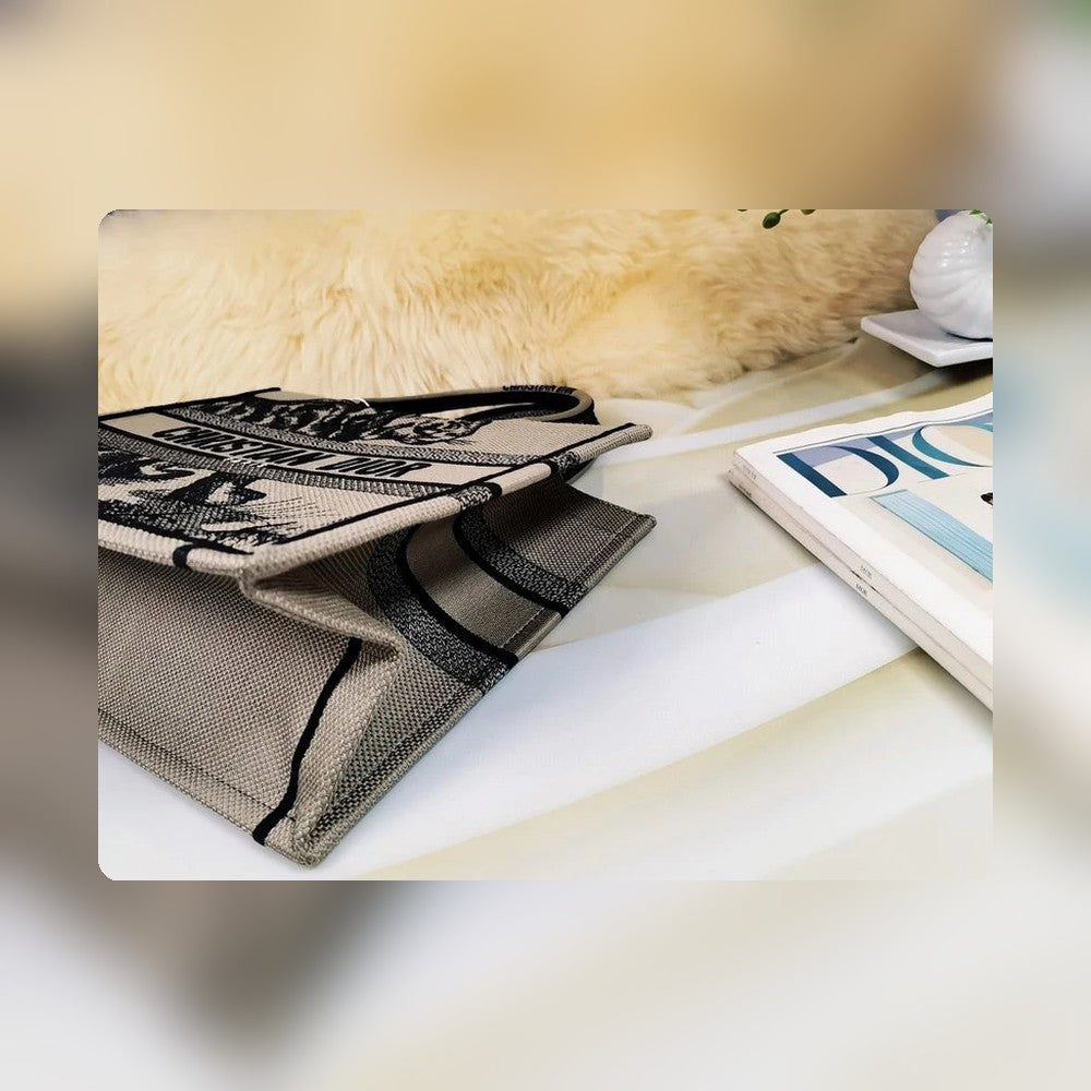 Anum Bags Detail