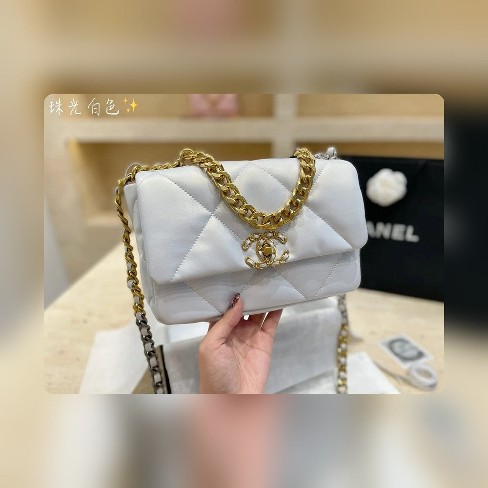 Anum Bags Detail