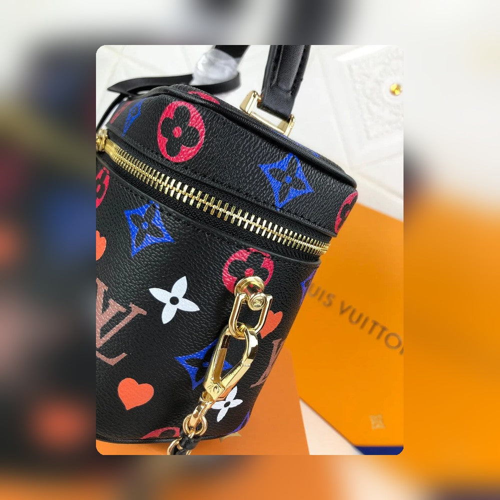 Anum Bags Detail