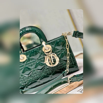 Anum Bags Detail