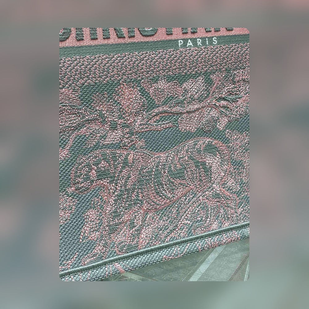 Anum Bags Detail