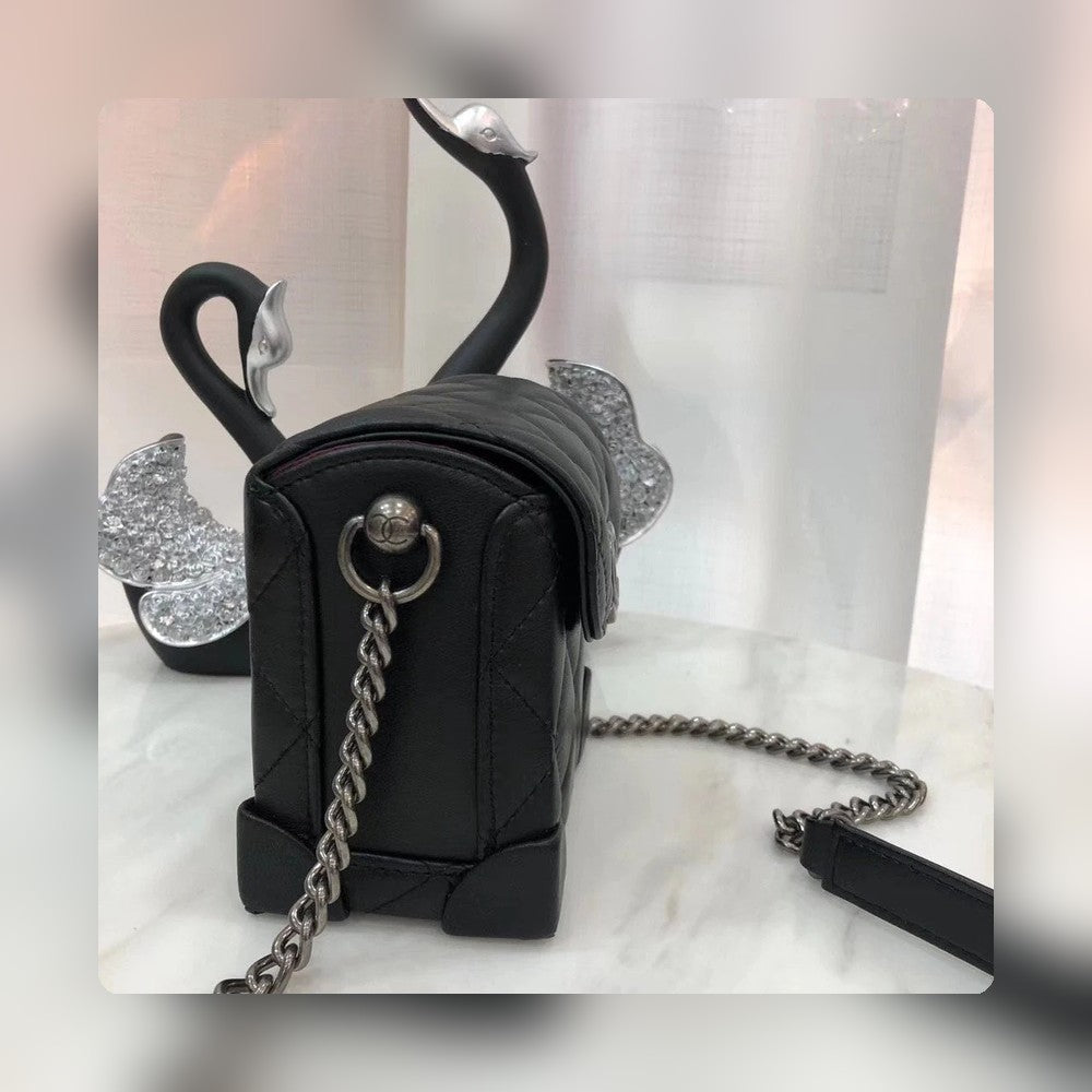 Anum Bags Detail