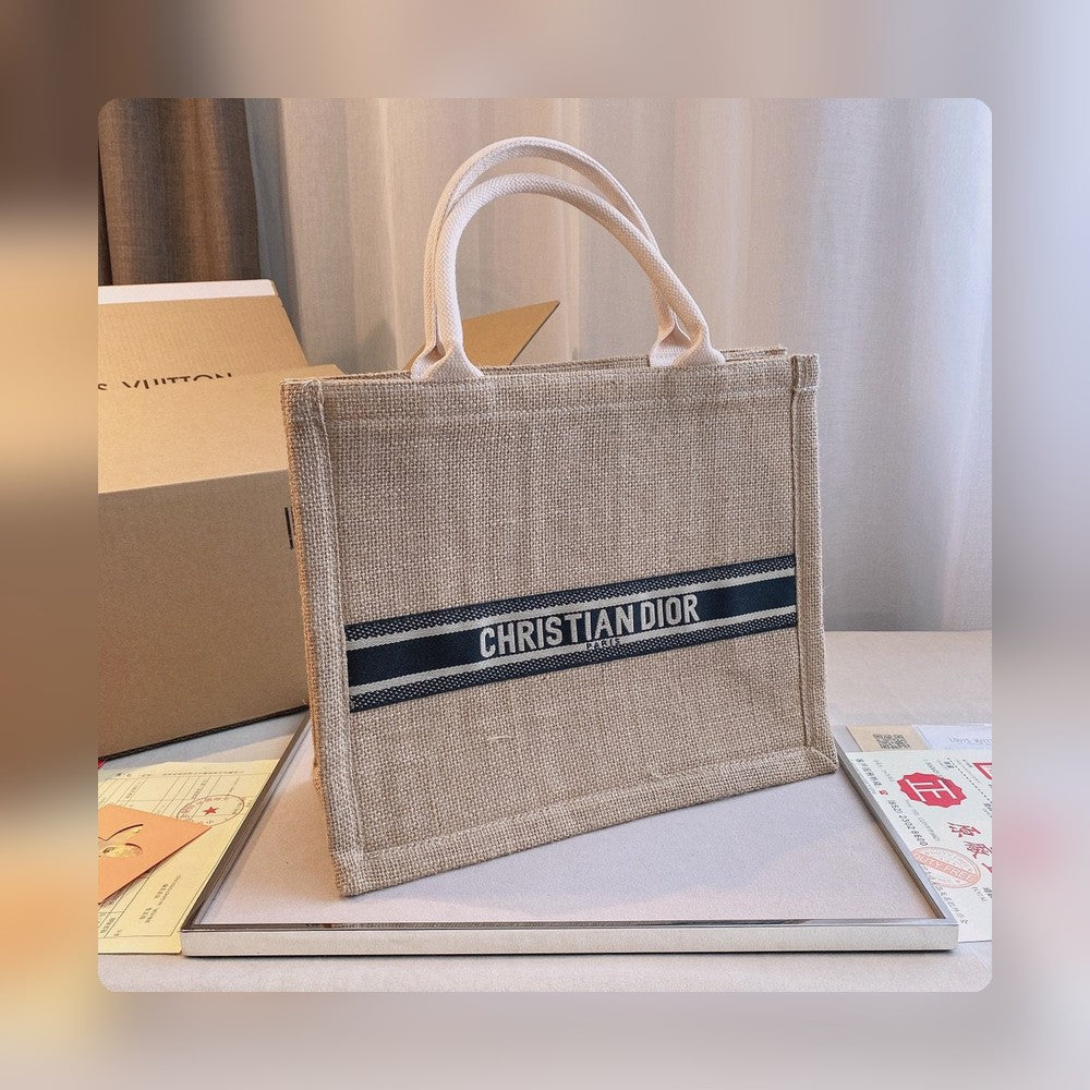 Anum Bags Detail