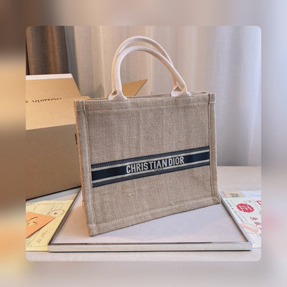 Anum Bags Detail