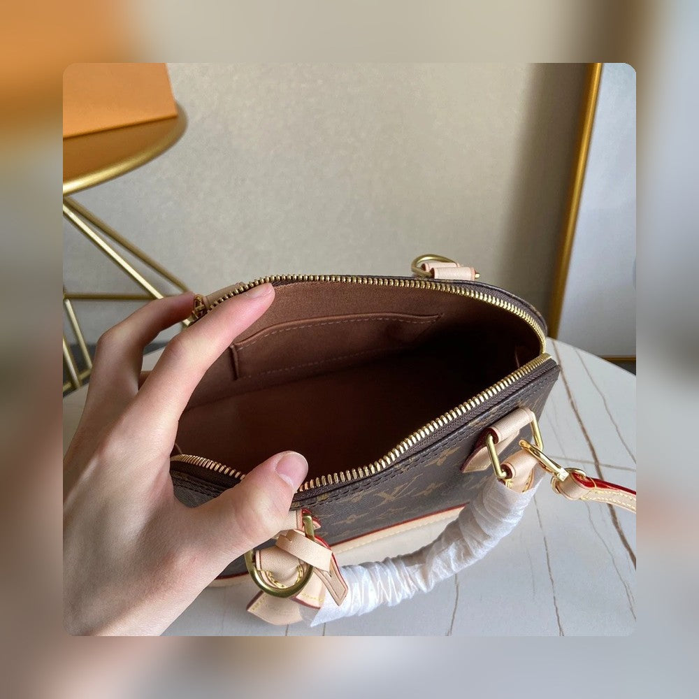 Anum Bags Detail