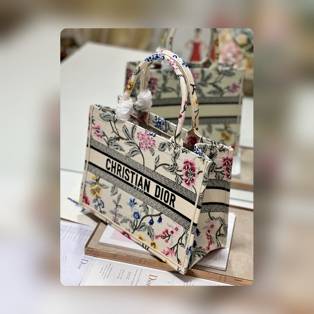 Anum Bags Detail