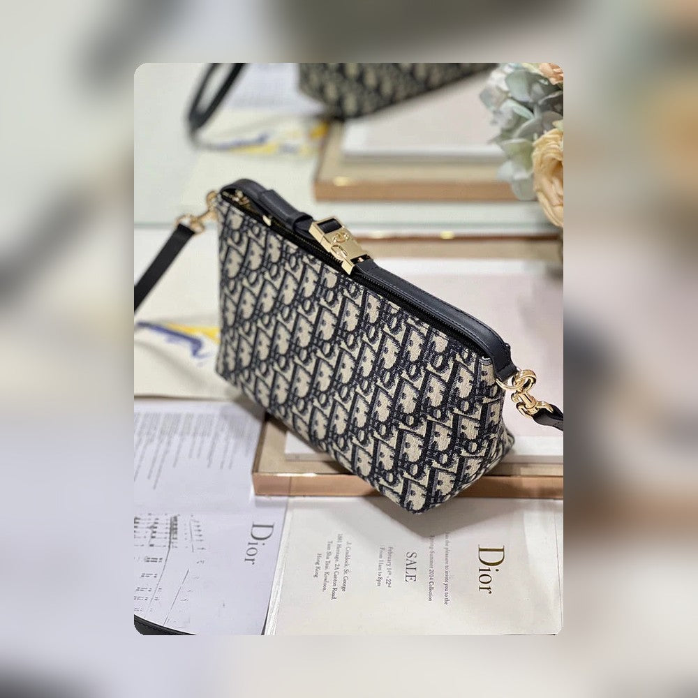 Anum Bags Detail