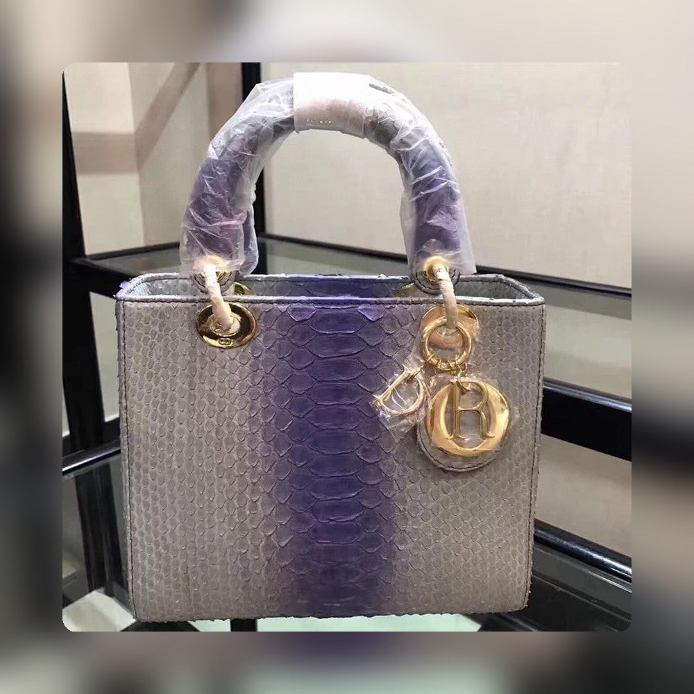 Anum Bags Detail