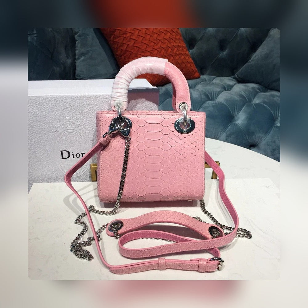Anum Bags Detail