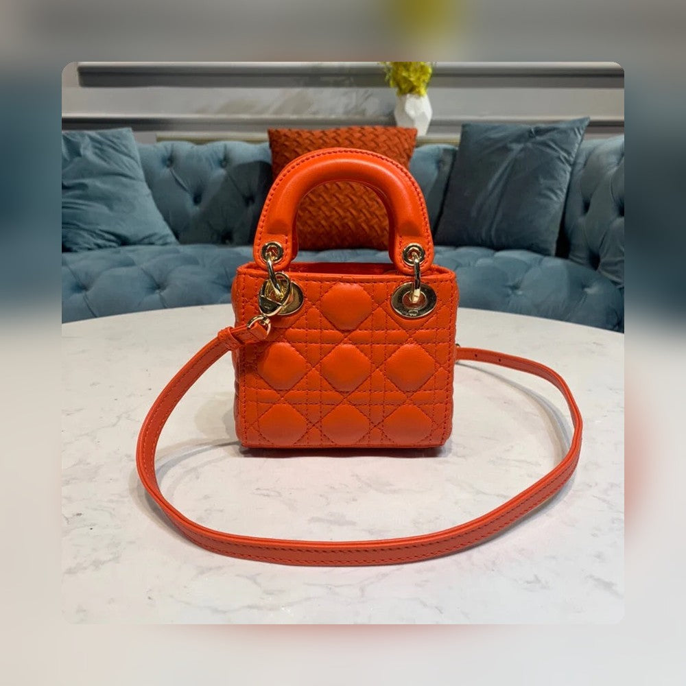 Anum Bags Detail