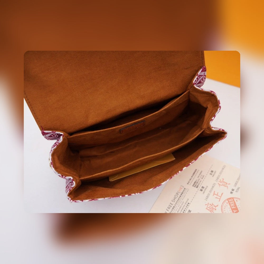 Anum Bags Detail