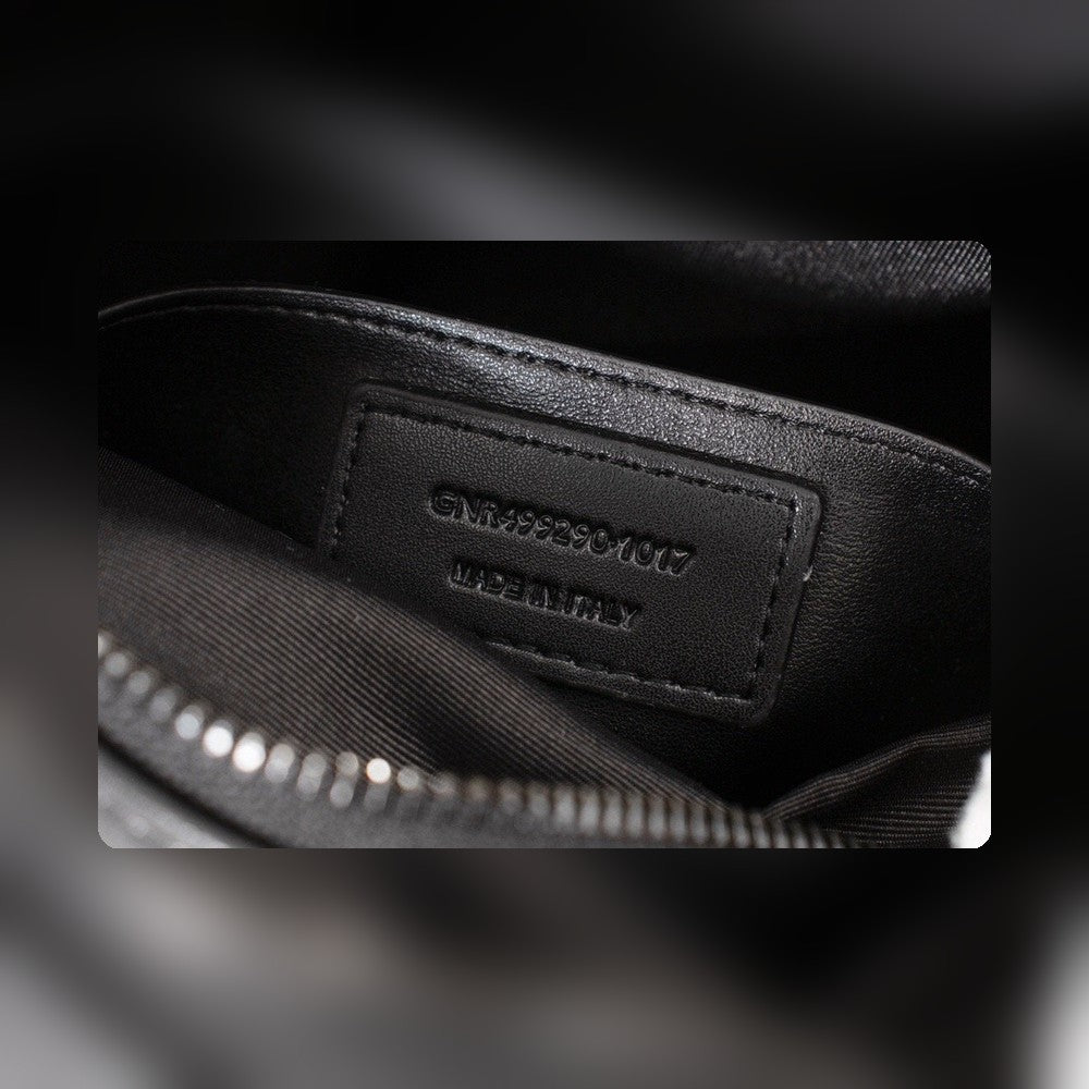Anum Bags Detail
