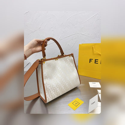 Anum Bags Detail