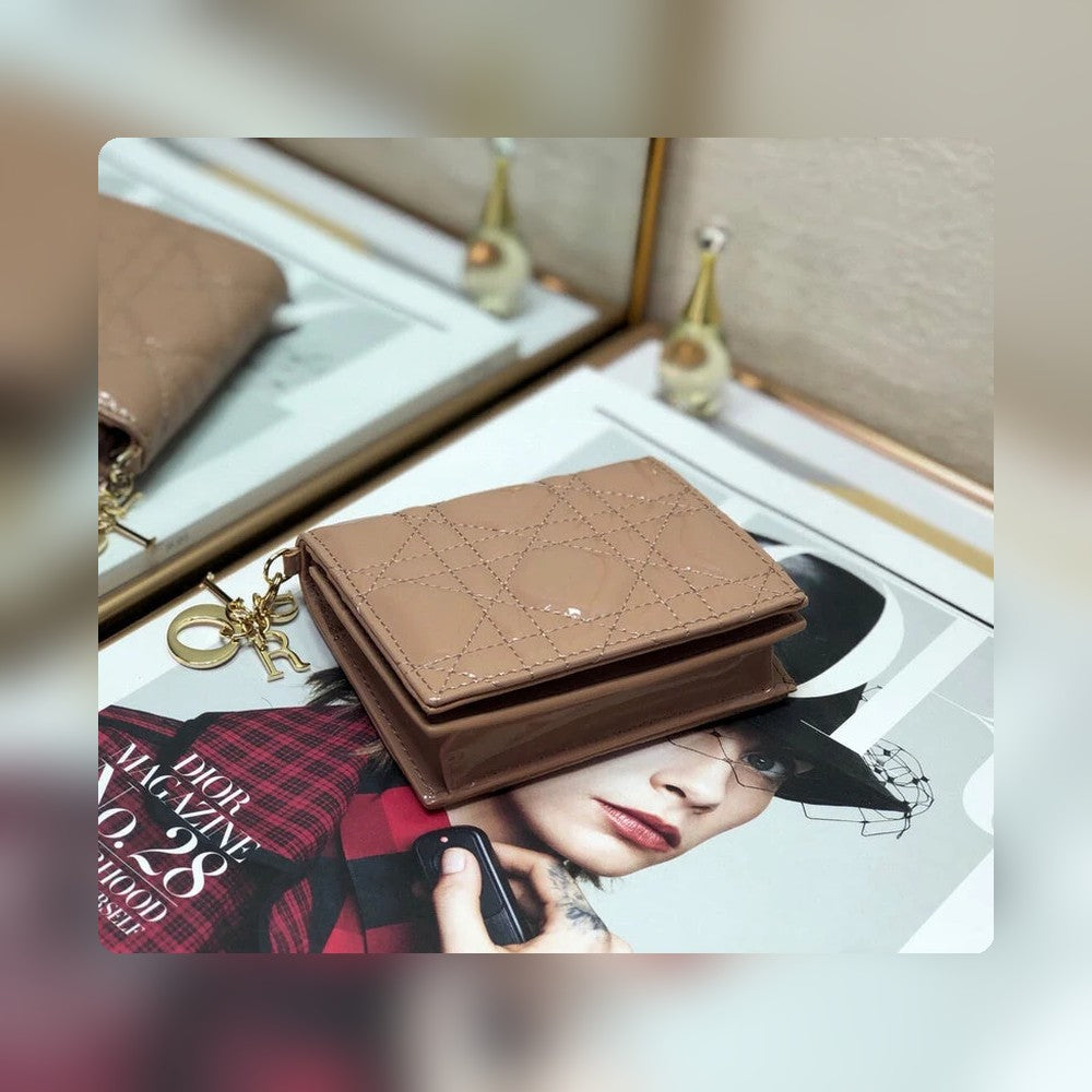 Anum Bags Detail
