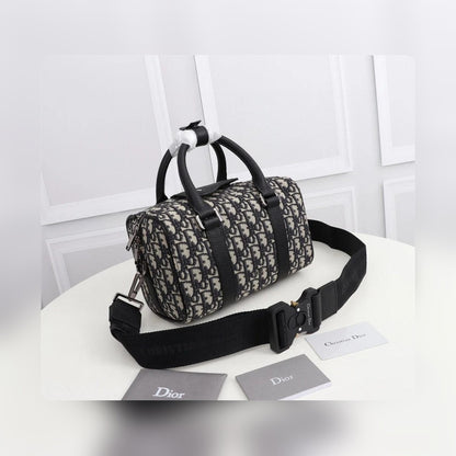 Anum Bags Detail