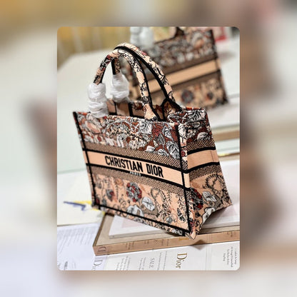 Anum Bags Detail
