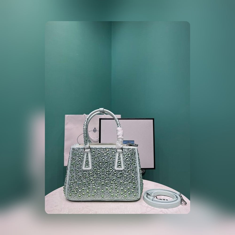 Anum Bags Detail