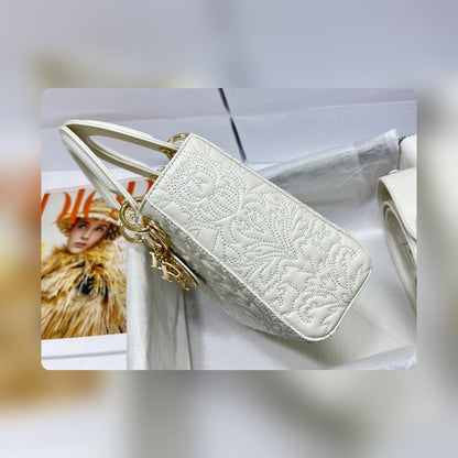 Anum Bags Detail