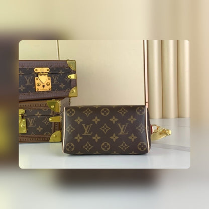 Anum Bags ln Luxury Bag --56847